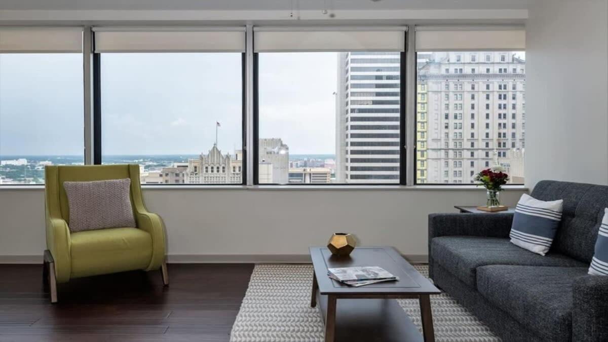 22Nd Fl Bold Cozysuites With Pool, Gym Dallas Exterior photo