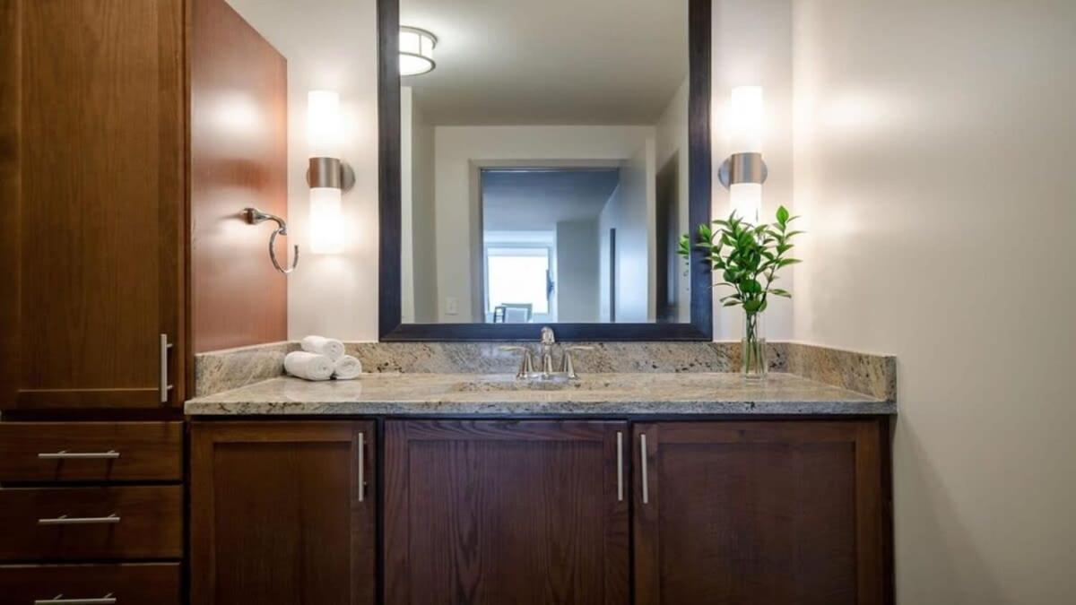 22Nd Fl Bold Cozysuites With Pool, Gym Dallas Exterior photo