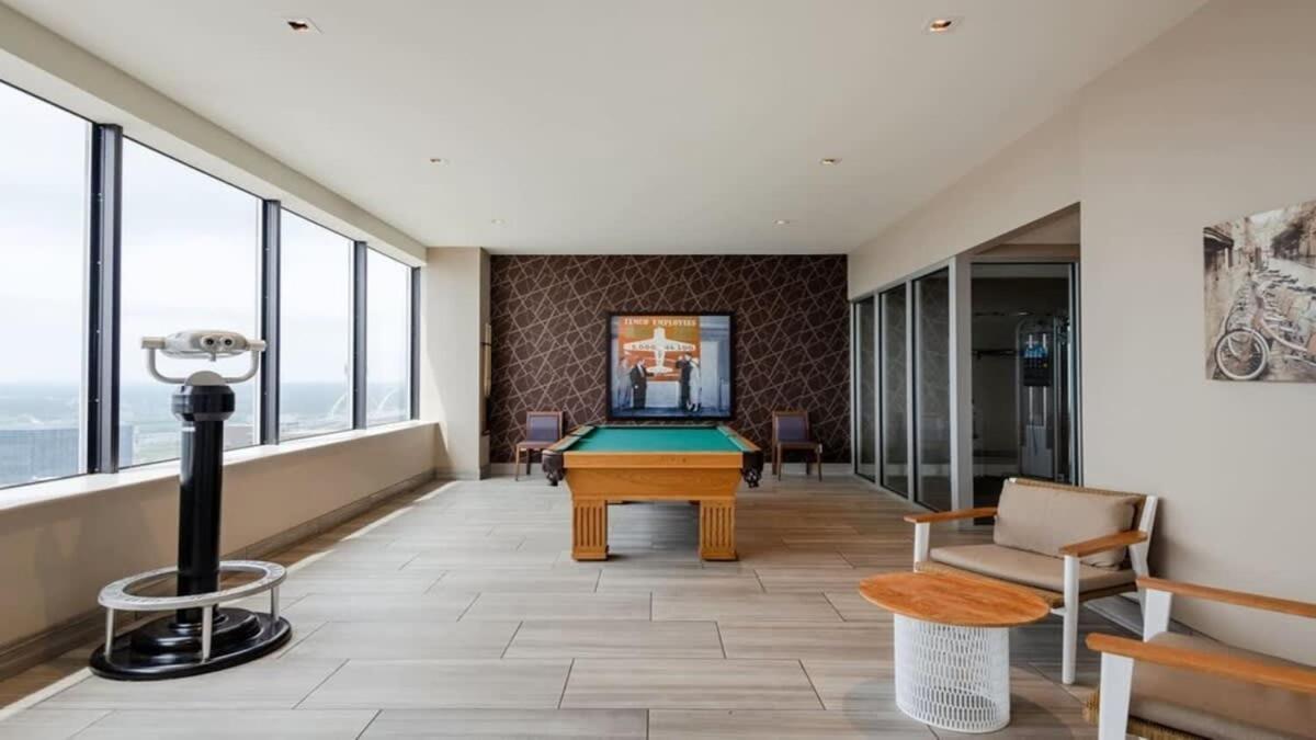 22Nd Fl Bold Cozysuites With Pool, Gym Dallas Exterior photo